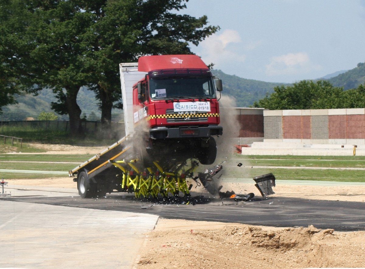 mvb3x impact for hostile vehicle mitigation at special events